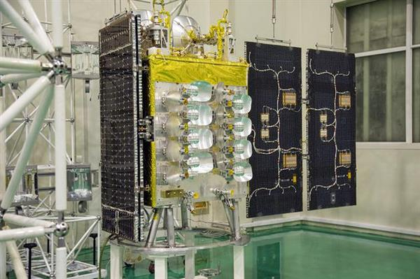 中国首颗通信能力达10Gbps的低轨宽带卫星出厂