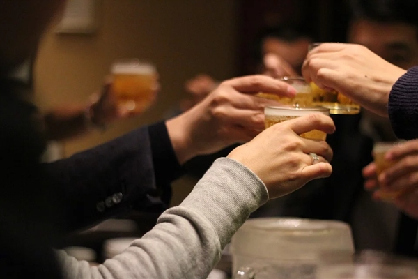 轻度饮酒也增加患癌风险：整体提升18% 食道癌风险增4倍