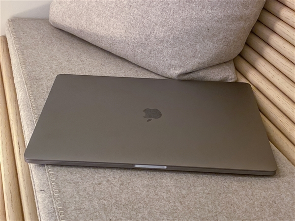 16寸MacBook Pro爆音问题已陆续修复：苹果还在努力中